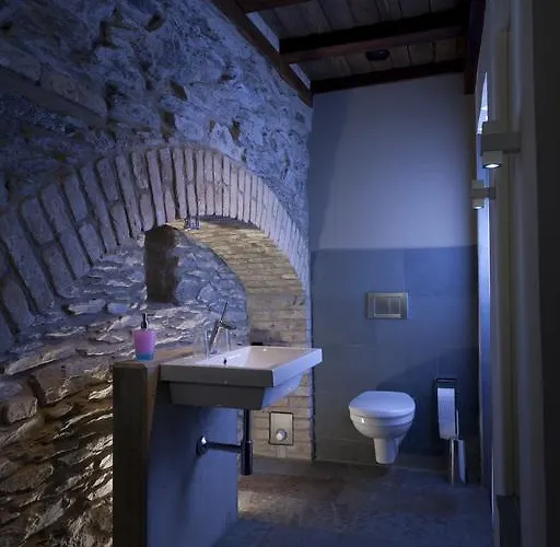 Landgasthof Zum Weissen Schwanen ホテル ブラウバッハ