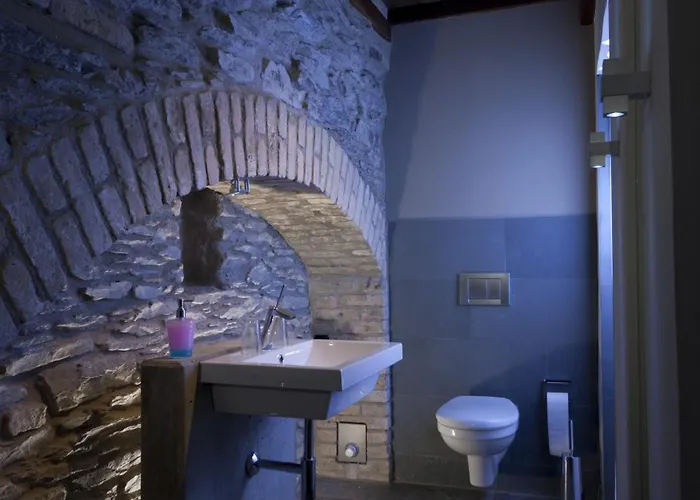 兰兹姆微万恩酒店 4*